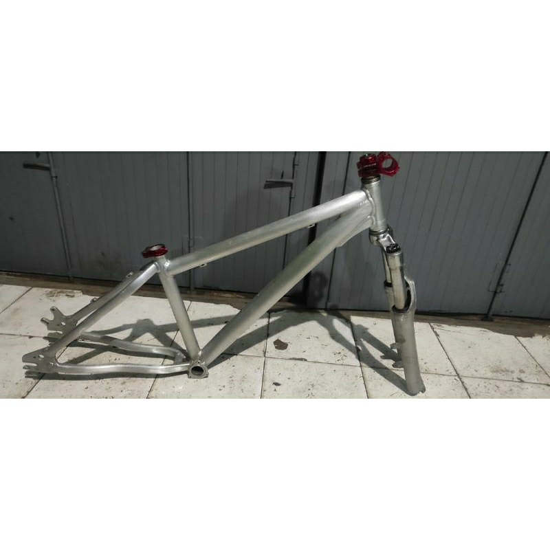frame Khs dj 26" + fork Rst gila + stem zoom