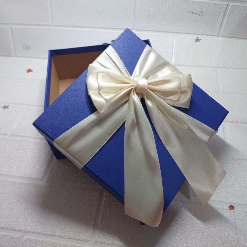 

Kotak Kado READY