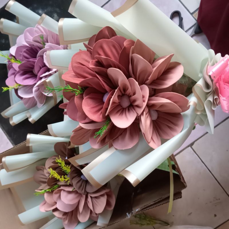 buket 3 hijab +boneka