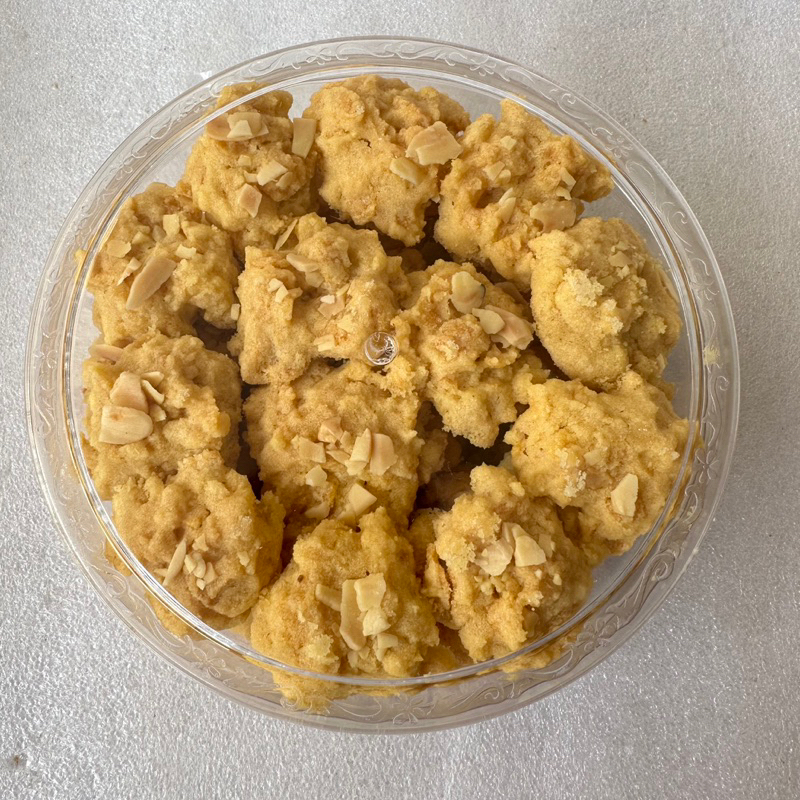 

DM - SV Kue Kering Cornflakes Almond Toples Ukuran 450 gram