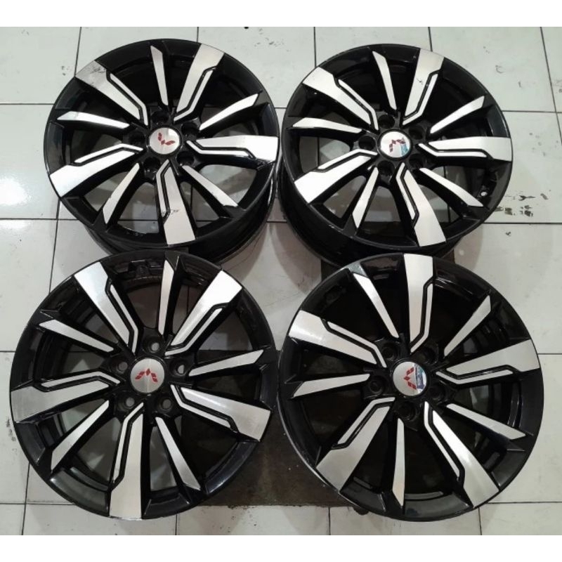 Velg Mobil Bekas Std Wuling Almaz Ring 17 Pcd 5x114 Original