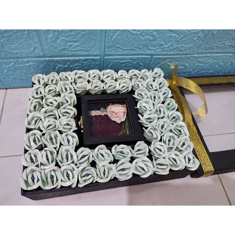 

Kotak Cincin Hantaran Lamaran