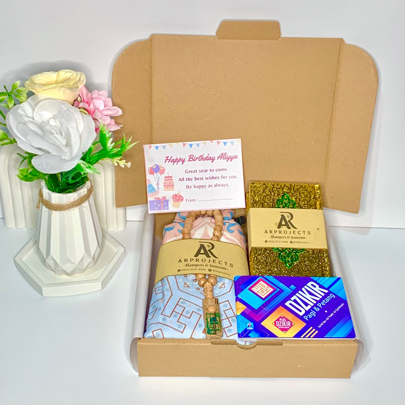 Hampers Kado Sajadah Traveling Pouch Al Quran Saku Buku Dzikir/Ulang Tahun/Souvenir Sajadah/Wedding 