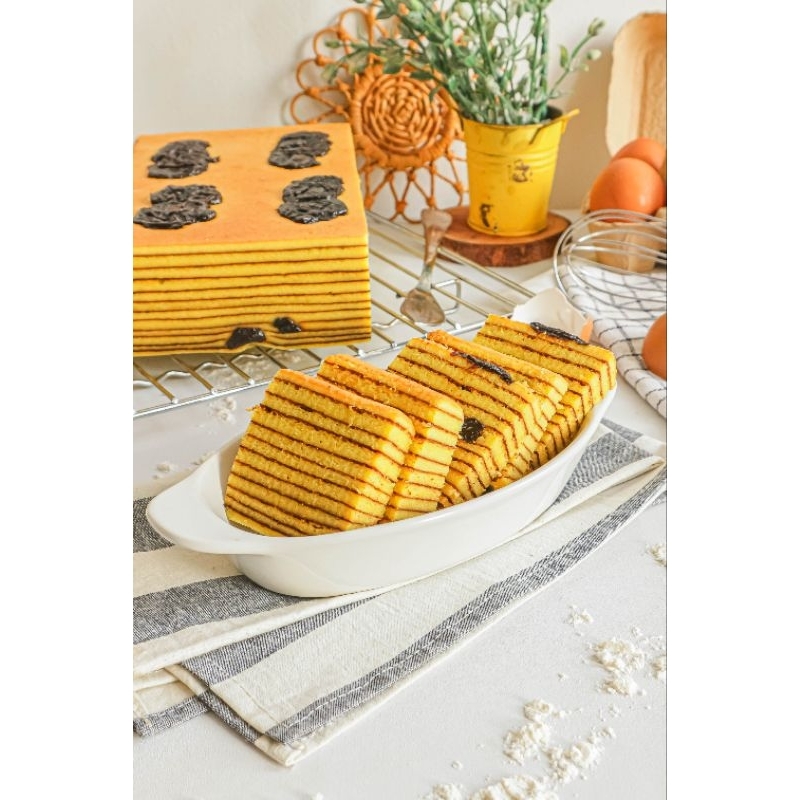 

Lapis Legit Plum Premium