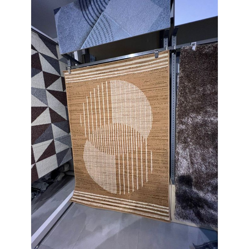 Informa karpet lantai pink