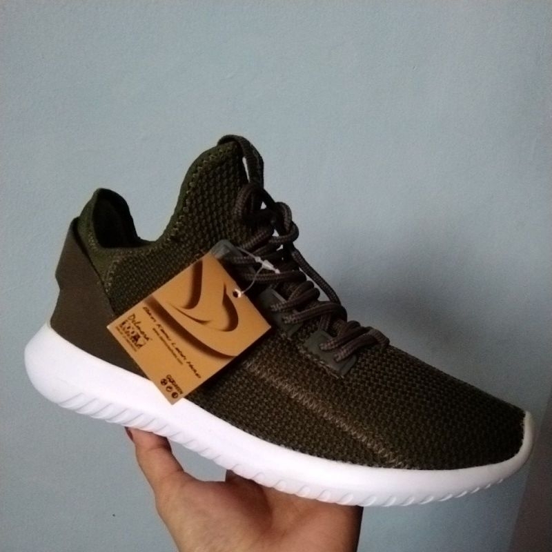 Delmora tuskar Olive Sepatu running senam olahraga
