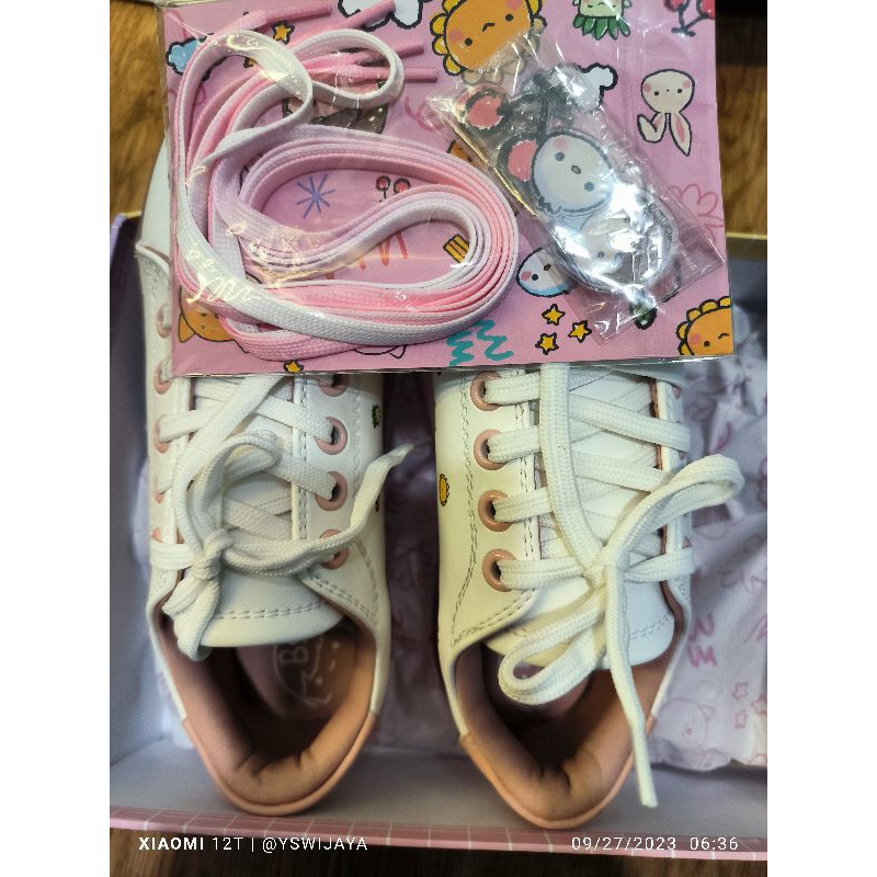 jual rugi byeol x Sally piper crayon world be kind 36