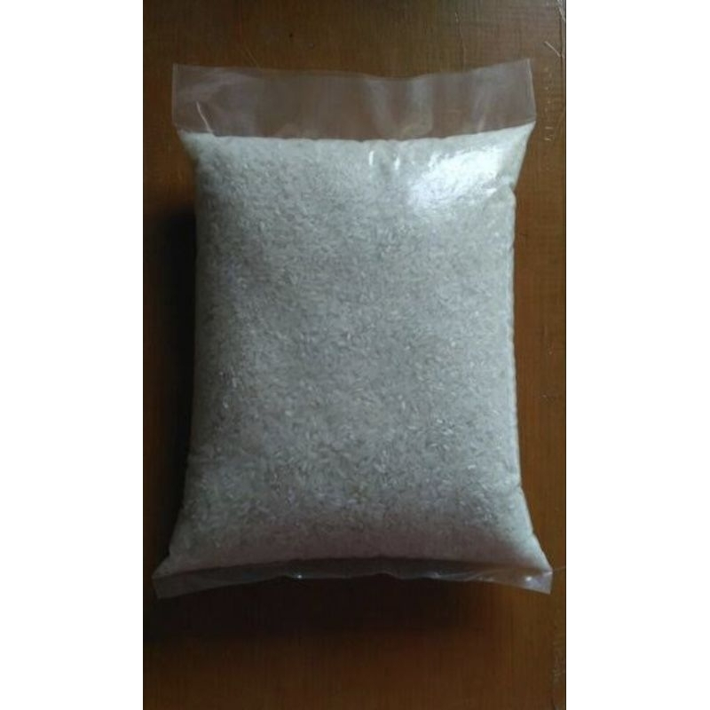 

Beras pulen putih kemasan 1kg