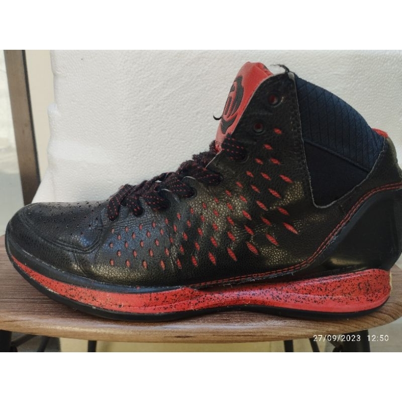 Sepatu Basket Adidas D Rose Merah Hitam