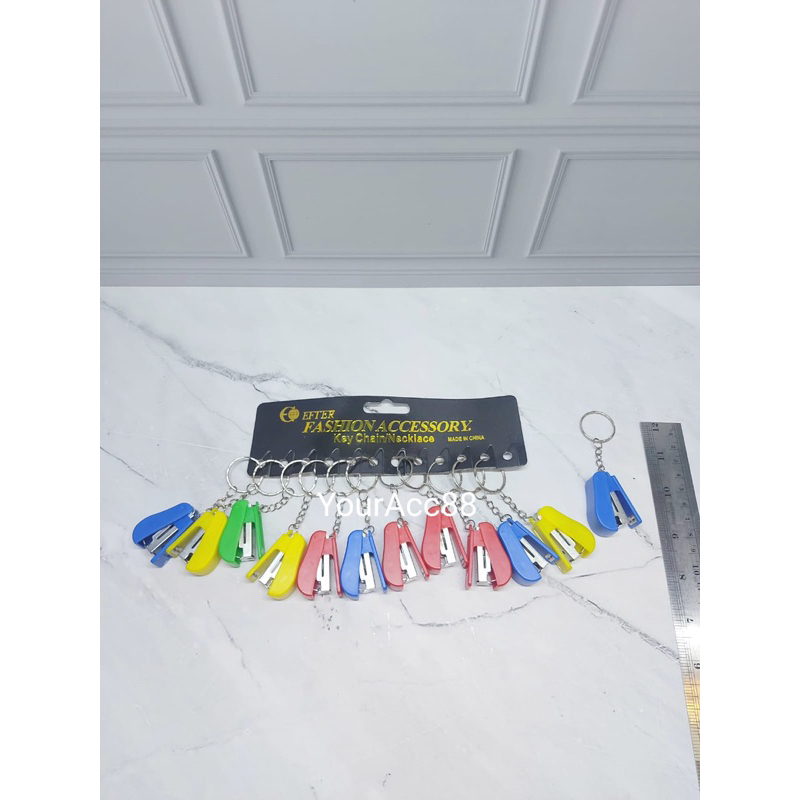 YOUR_ACC_88 (12pcs) GROSIR GANTUNGAN KUNCI STAPLES UNIK  isi 12pcs GANTUNGAN KUNCI STAPLES/ GANCI KO
