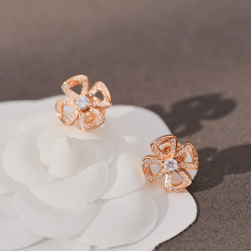 17k gold pawnable  rose gold earrings
