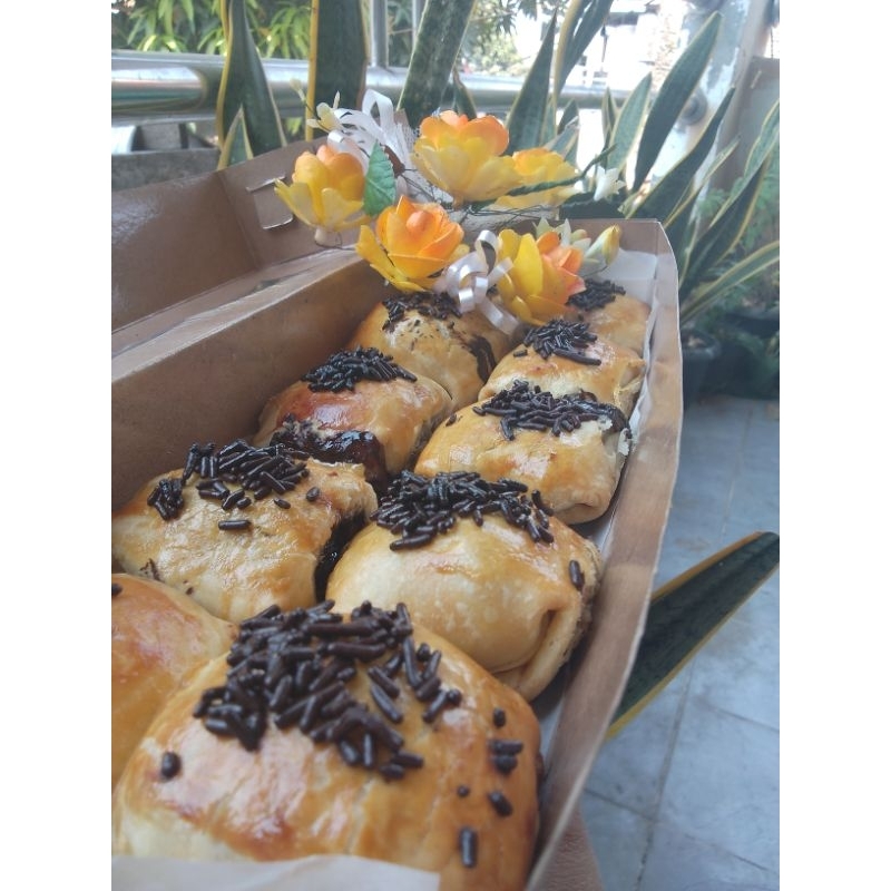 

Bolen Pisang Coklat&Keju - Reguler