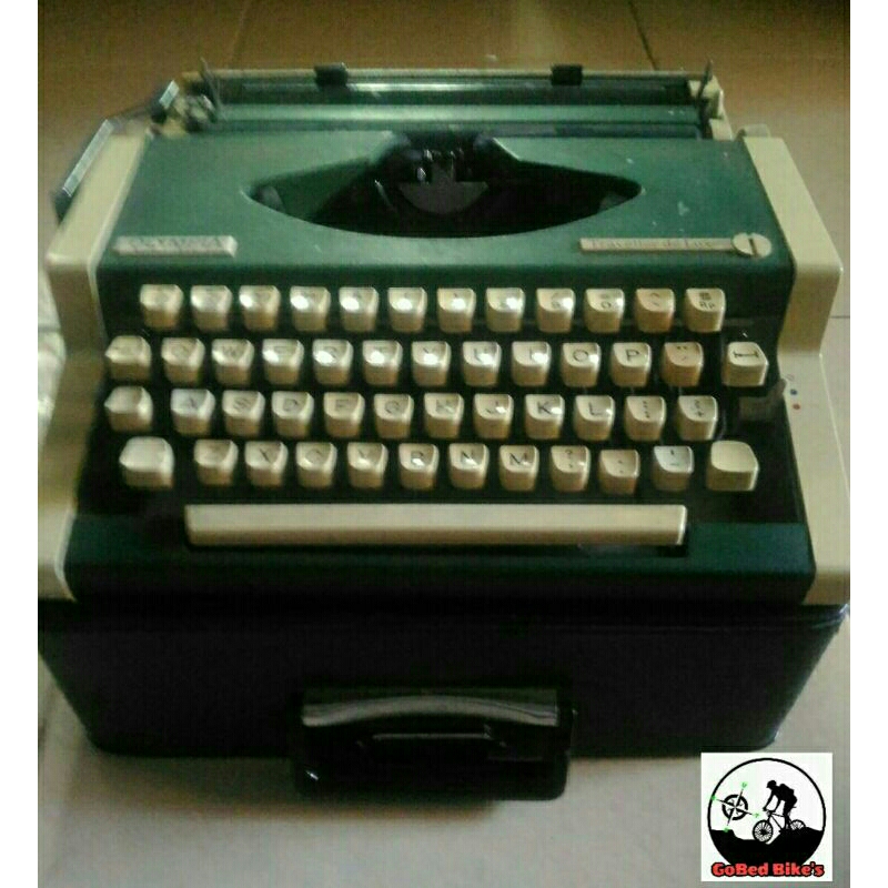 Mesin Ketik Manual Olympia Traveller Normal