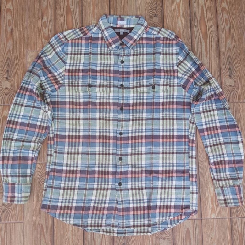Kemeja uniqlo flanel Size L Dan XXL