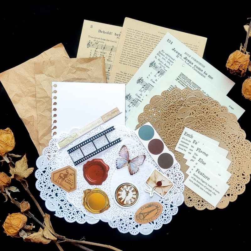 

30pcs Journal Kit Aesthetic Vintage / Scrapbook Kit
