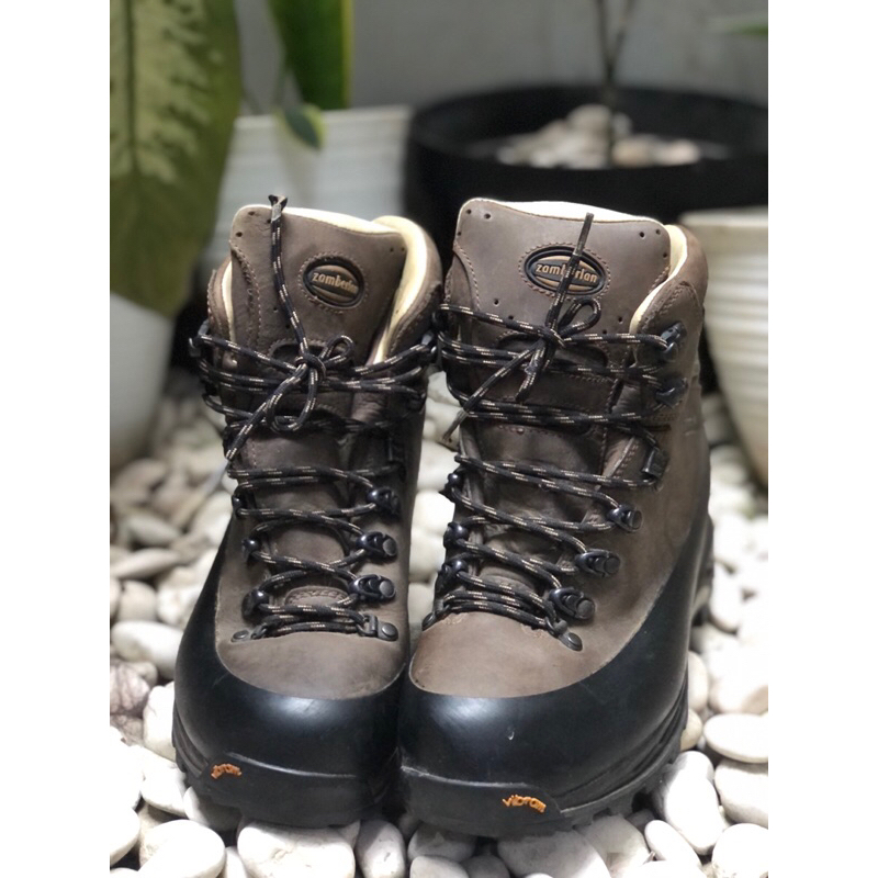 Sepatu Gunung Second Merk Zamberlan (Sepatu Hiking)
