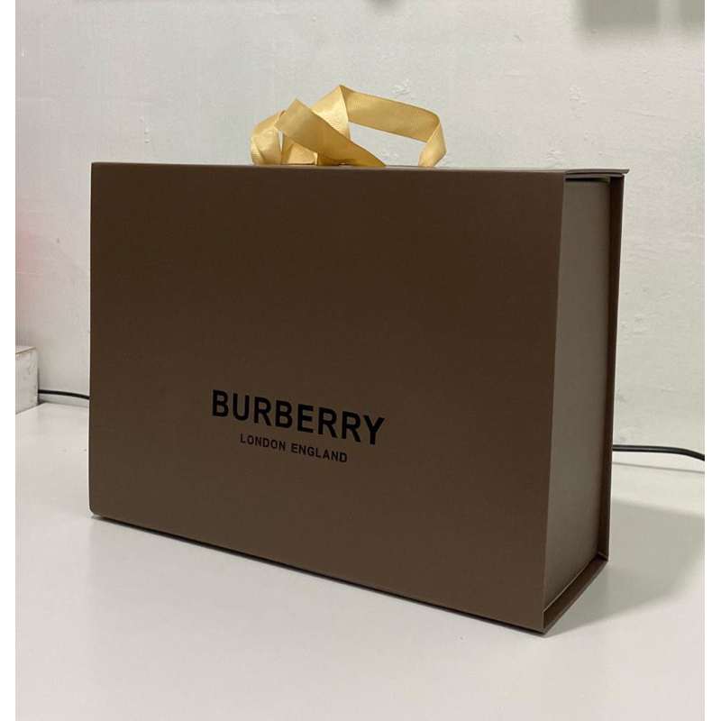 ORI 100% Burberry Gift Box/Box Tas