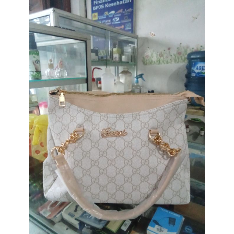 Tas Wanita Guccay