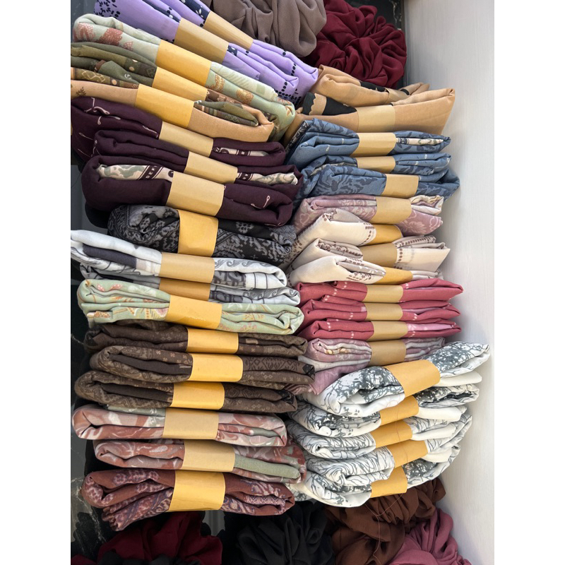 Paket usaha HIJAB Voal Motif Hijab Segi Empat/Jilbab Voal/Kerudung Motif Premium LaserCut 1kodi/20pc