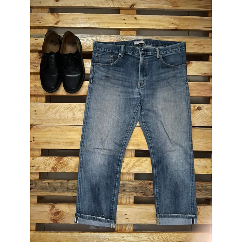 UNIQLO SELVAGE JEANS