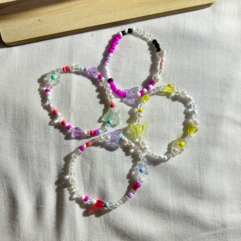 BUTTERFLY BEADS BRACELET