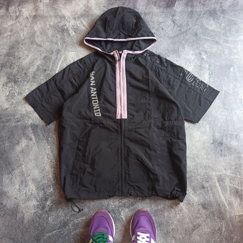 "NBA SAN ANTONIO SPURS SHORT SLEEVE JACKET - BLACK"