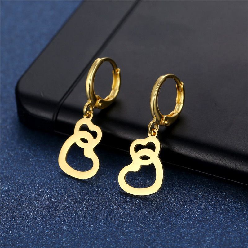 anting titanium aneka variasi wanita cantik