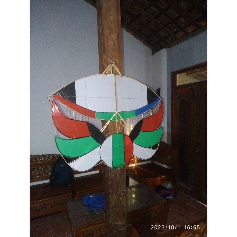 layangan gapangan pegon ram raman motif.sudah dirakit dansampul.siap terbang