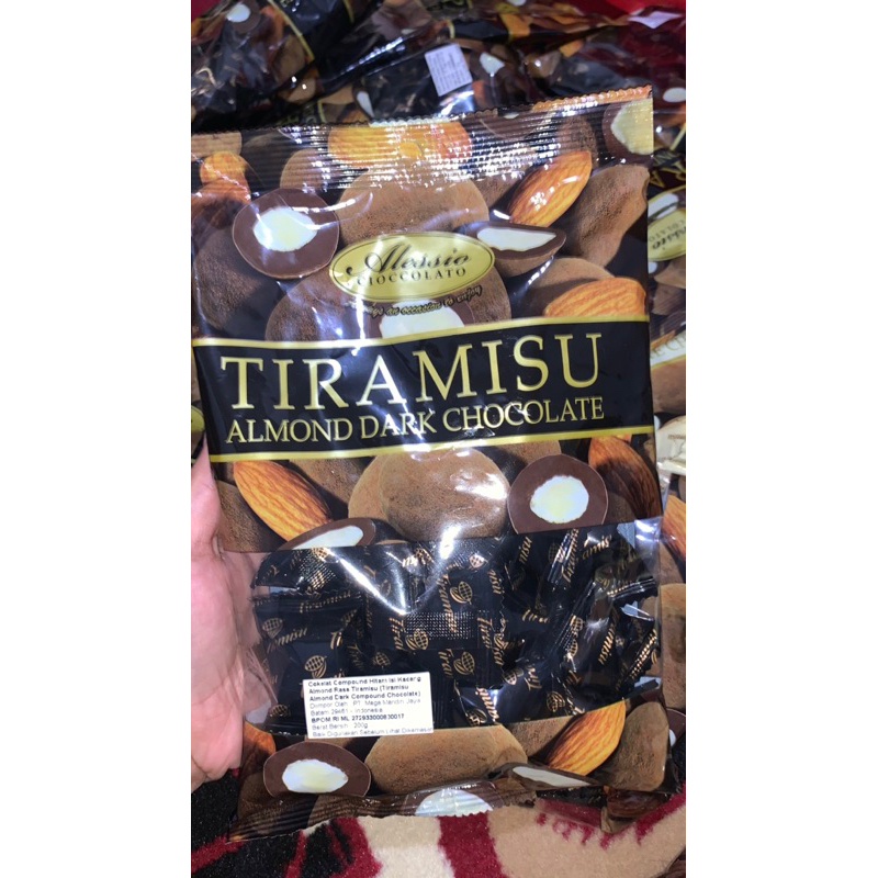 

ALESSIO TIRAMISU / TIRAMISU ALMOND / ALMOND DARK COKLAT / ALMOND WHITE COKLAT