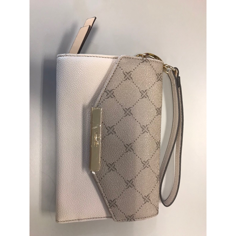 Preloved Phone Wristlet