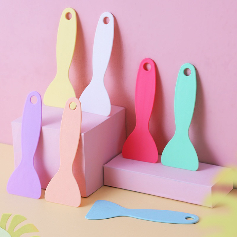 

SPATULA PLASTIK UKURAN 11 CM | SPATULA UNTUK STICKER