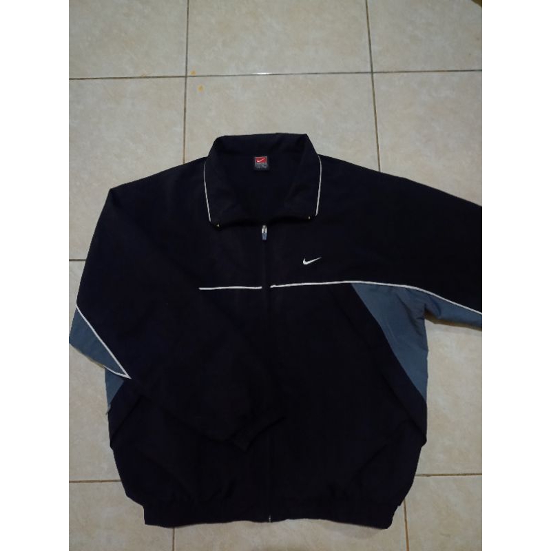 nike windbreaker