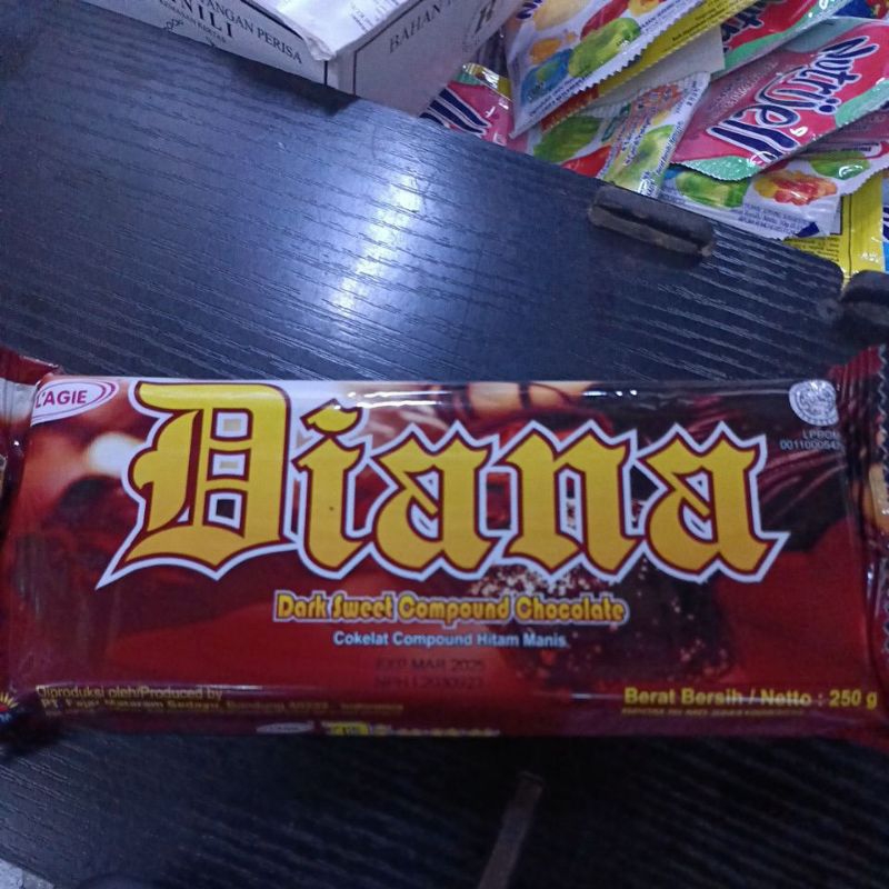

COKELAT BATANG DIANA 250 GRAM LAGIE ( 1 BUNGKUS )
