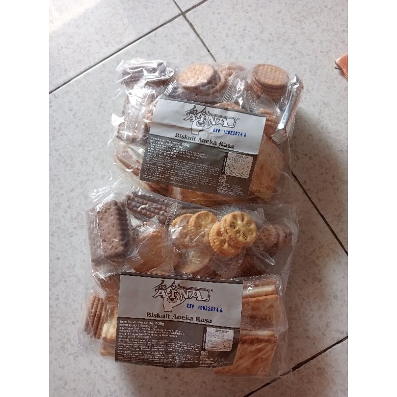 

BISKUIT ISIAN KHONGGUAN DAPET 2 PCS Barang Cepat habis