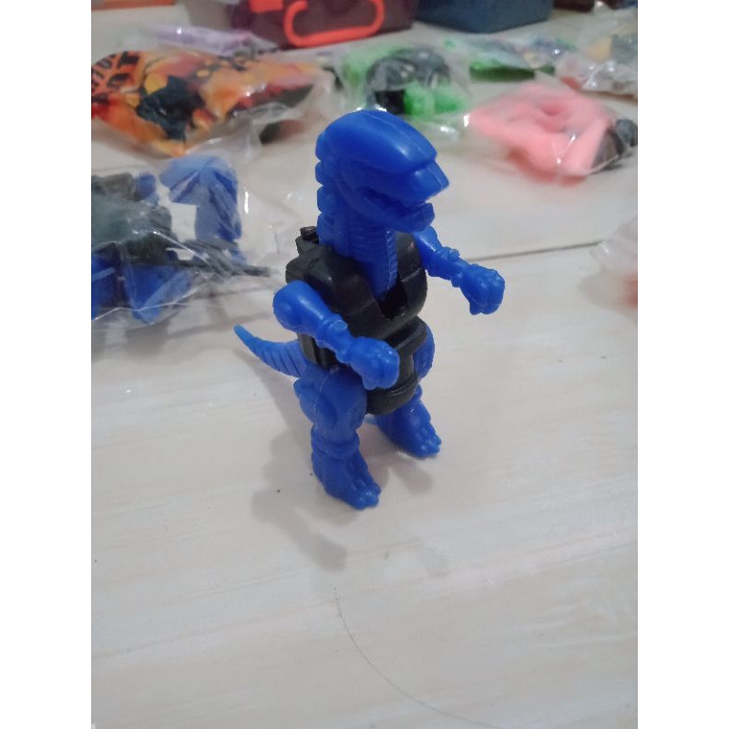 Mainan jadul, mokit Godzilla Repack