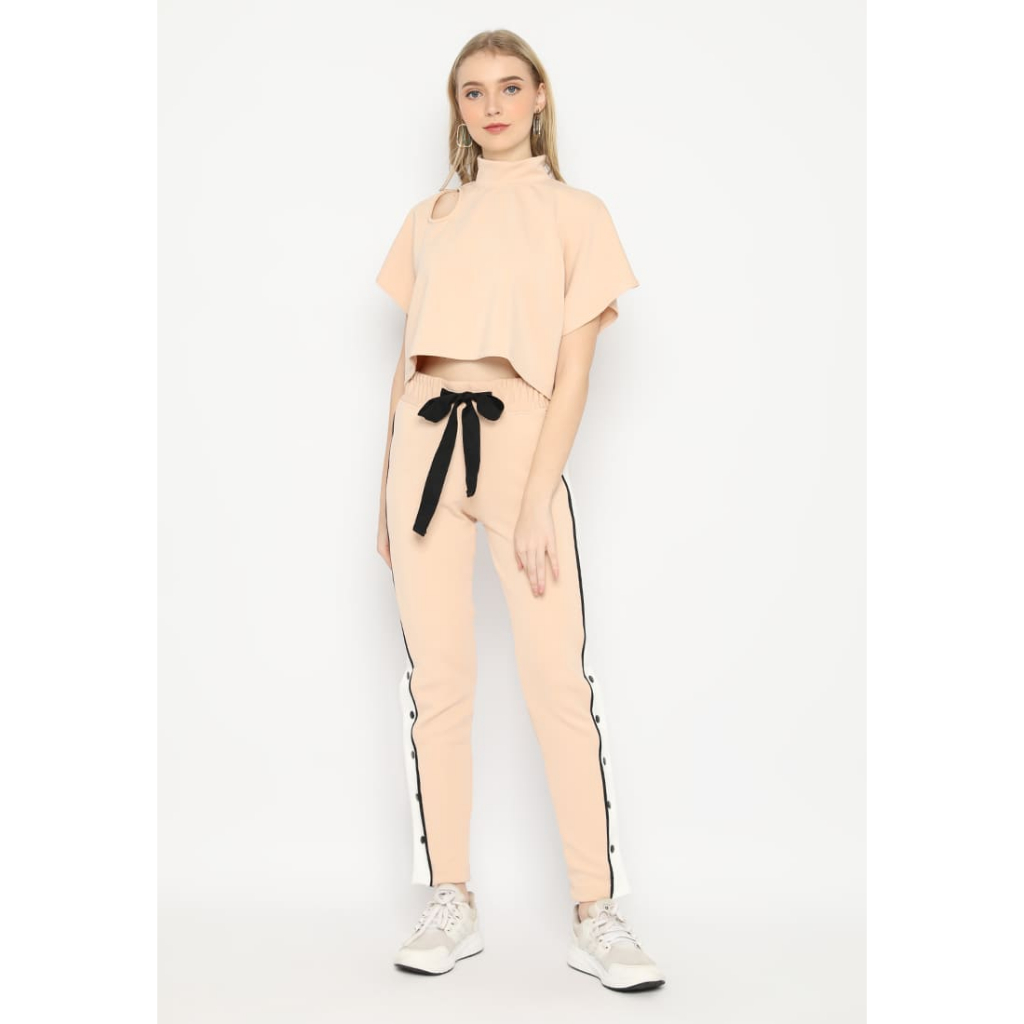 Hazel Cream One Set Long Pants Women