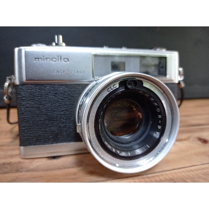 Kamera analog minolta matic-9 range finder bekas