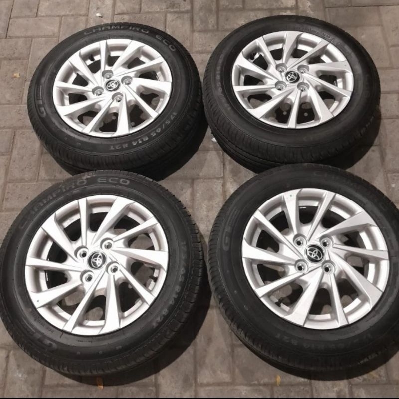 Velg Mobil Bekas Std New Agya R14 Baut 4x100 + Ban 175 65 14 GT Champiro