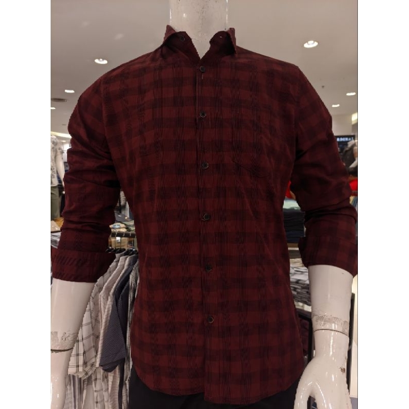 Kemeja kotak kotak MOC