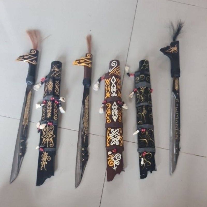 mandau etnik Dayak kalimantan  50 cm mandau dayak borneo