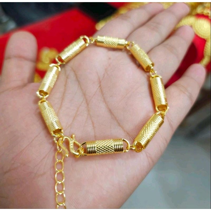 Gelang bambu ukir