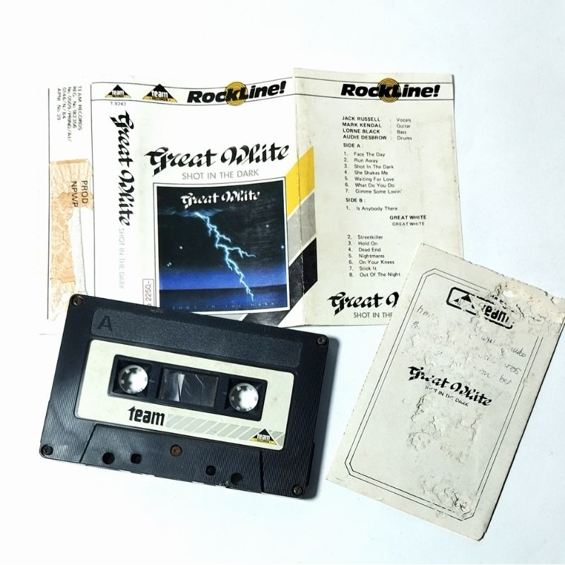 kaset pita rockline great white shot in the dark