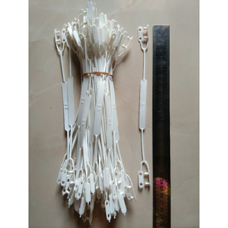 

Tali Souvenir , tali Tenteng Putih double lubang panjang 25cm