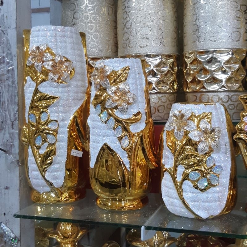 3 Pcs Pajangan Guci Motif Jagung Warna Gold Mewah Elegan Tinggi 25 Cm Hiasan Lemari Kaca Pajangan Le