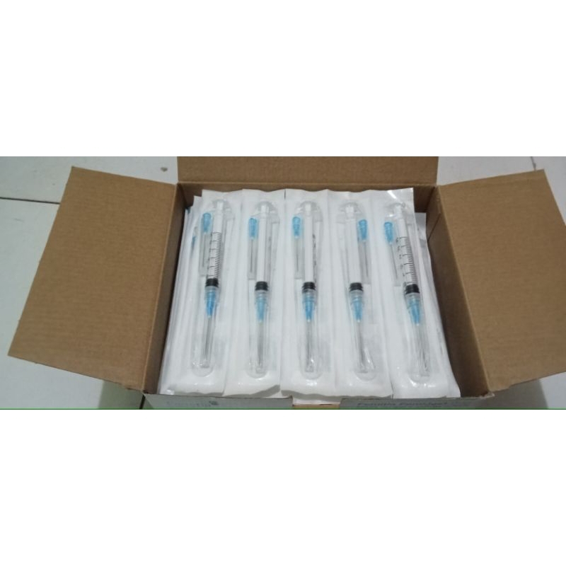 suntikan injeksi spuit 3c femitia dua jarum per picis