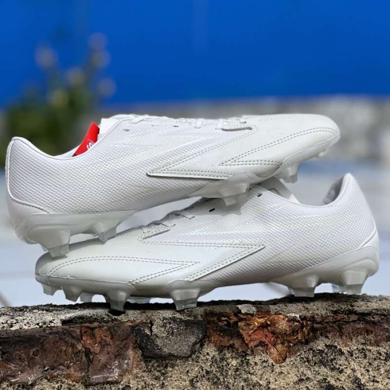 SEPATU BOLA SPECS ACCE LERATOR LS 3LX ELITE