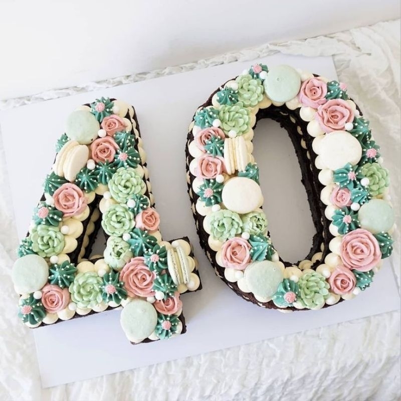 

later cake/costum cake