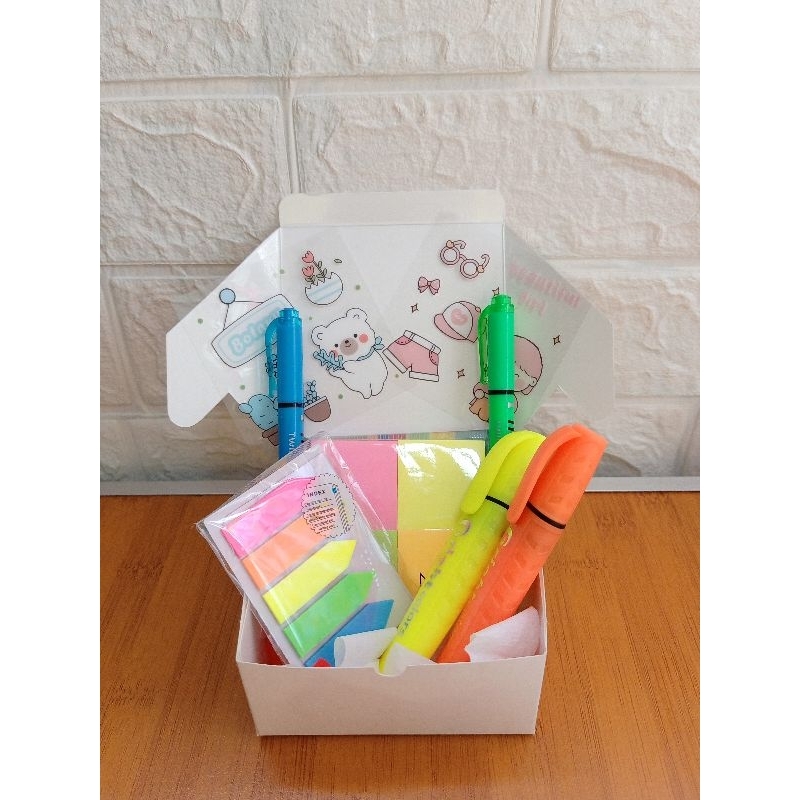 

hampers kado simple ekonomis