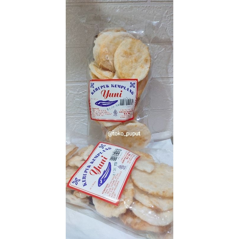 

Kemplang Yuni khas Lampung pak sedang isi 20 pcs