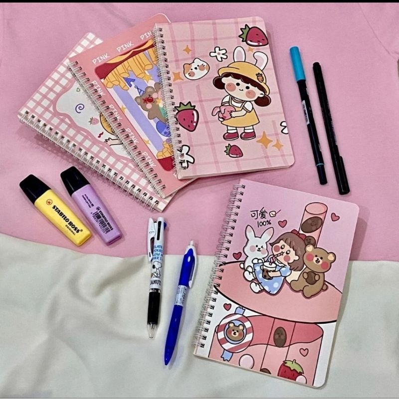 

NOTEBOOK SPIRAL MOTIF UKURAN A5 (1 PCS)